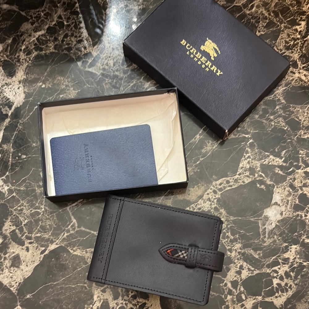 Burberry Black Leather Men's Wallet